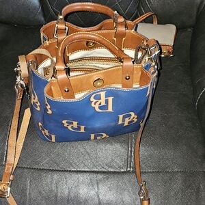 Dooney&bourke